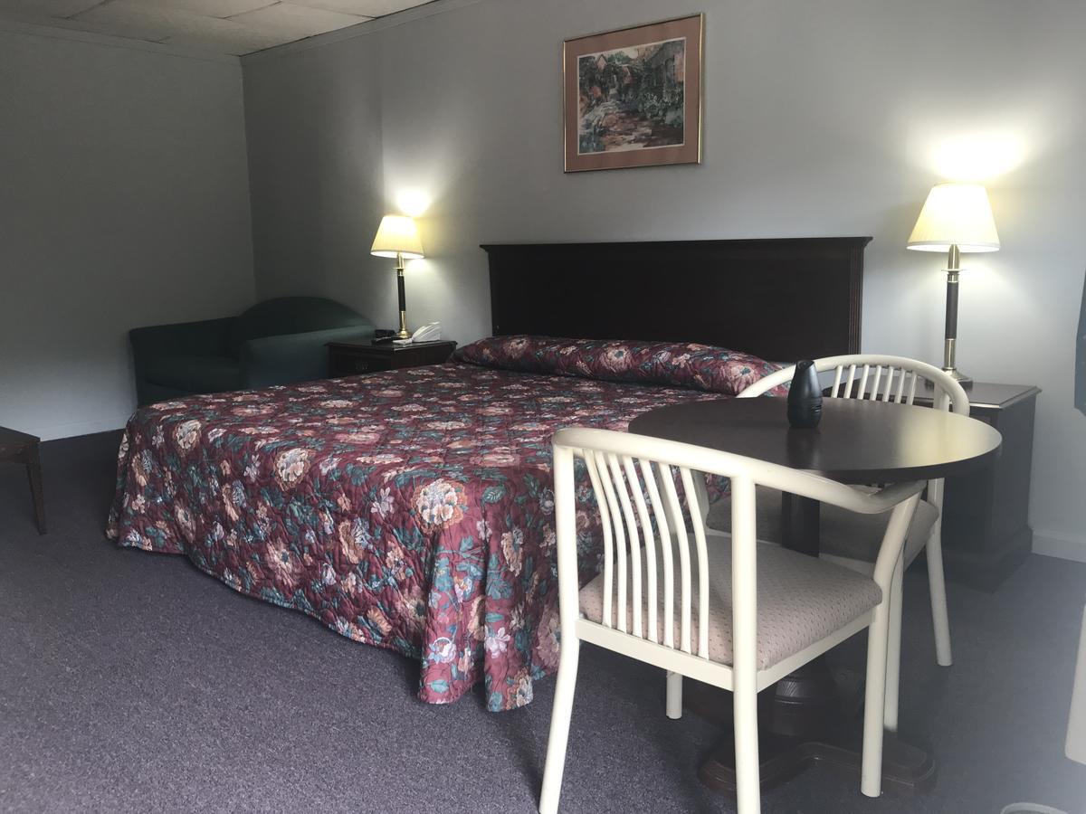 Economy Inn Alfred Buitenkant foto